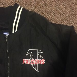 VINTAGE Falcons pullover w/ vintage graphic